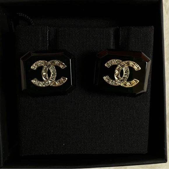 Chanel earrings - Picture 3 of 4